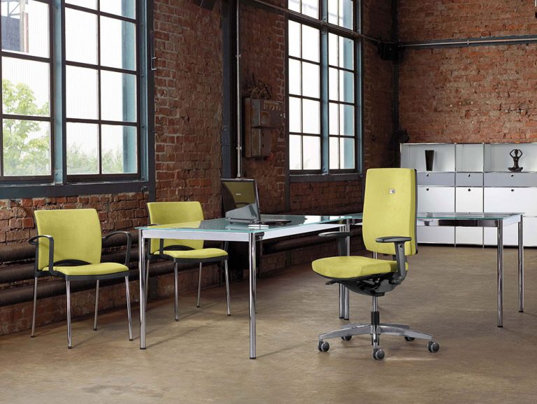 Bürotrend Büromöbel, Büroeinrichtung, Bürotechnik Bielefeld OWL | Viasit Drehstuhl Linea mit passenden Besucherstühlen